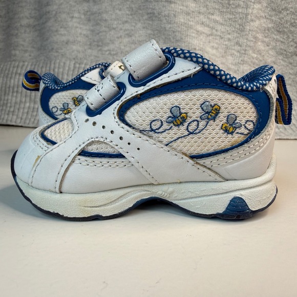 Kids Winnie the Pooh Size 3 Smartfit White Blue Velcro Sneakers Vintage 90s - Picture 4 of 15
